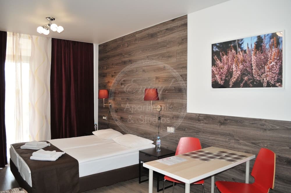 ENJOY! Apartments & Studios – Akvareli