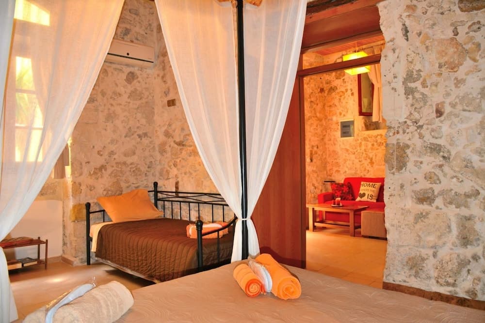 Minares Traditional Houses