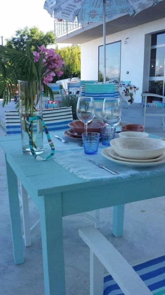 Açık havada yemek servisi