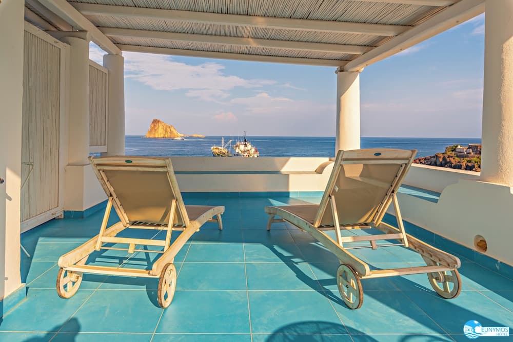 Hotel Eunymos - Trattoria Da Francesco Panarea