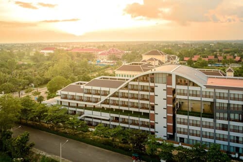 Pacific Premier Resort & Spa