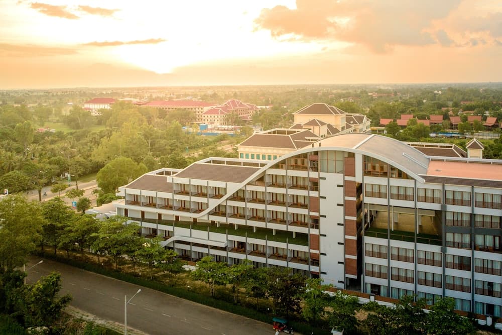 Pacific Premier Resort & Spa