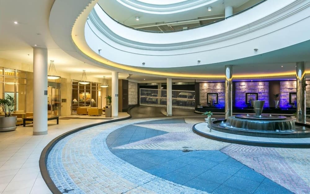 Chevron Renaissance - Q Stay