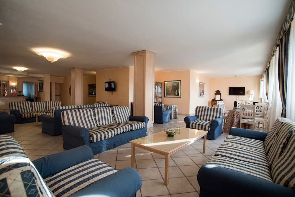 Lobi dinlenme salonu