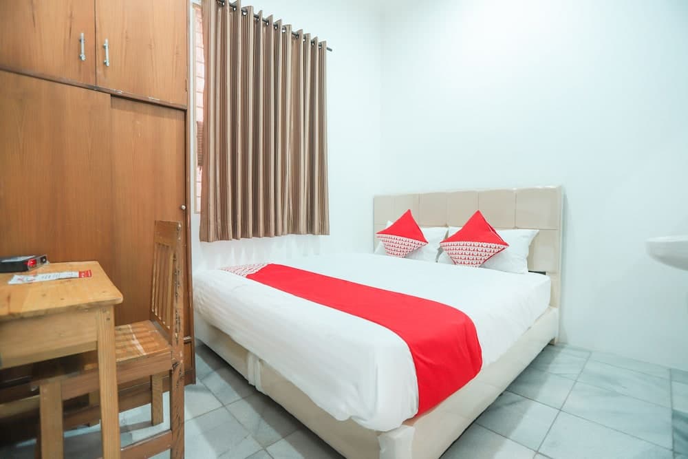 OYO 150 Harmoni Residence