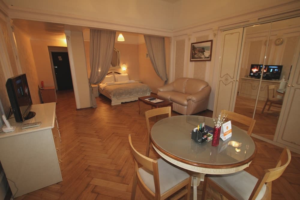 TVST Apartments Bolshoy Gnezdnikovsky 10 apt 332