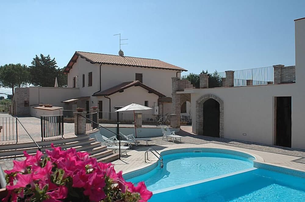 Borgo Valmarina