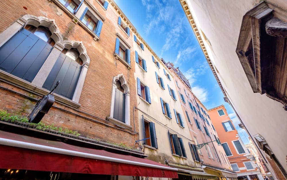 Konaklama yerinin ön cephesi