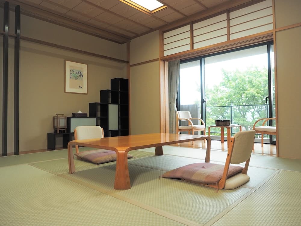 Sushi Auberge Gorasaryo