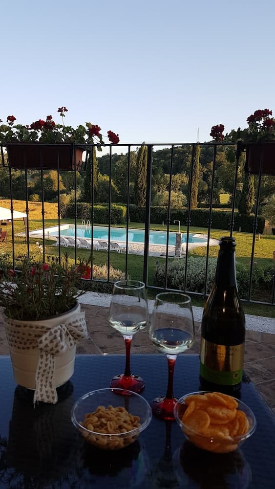 Açık havada yemek servisi