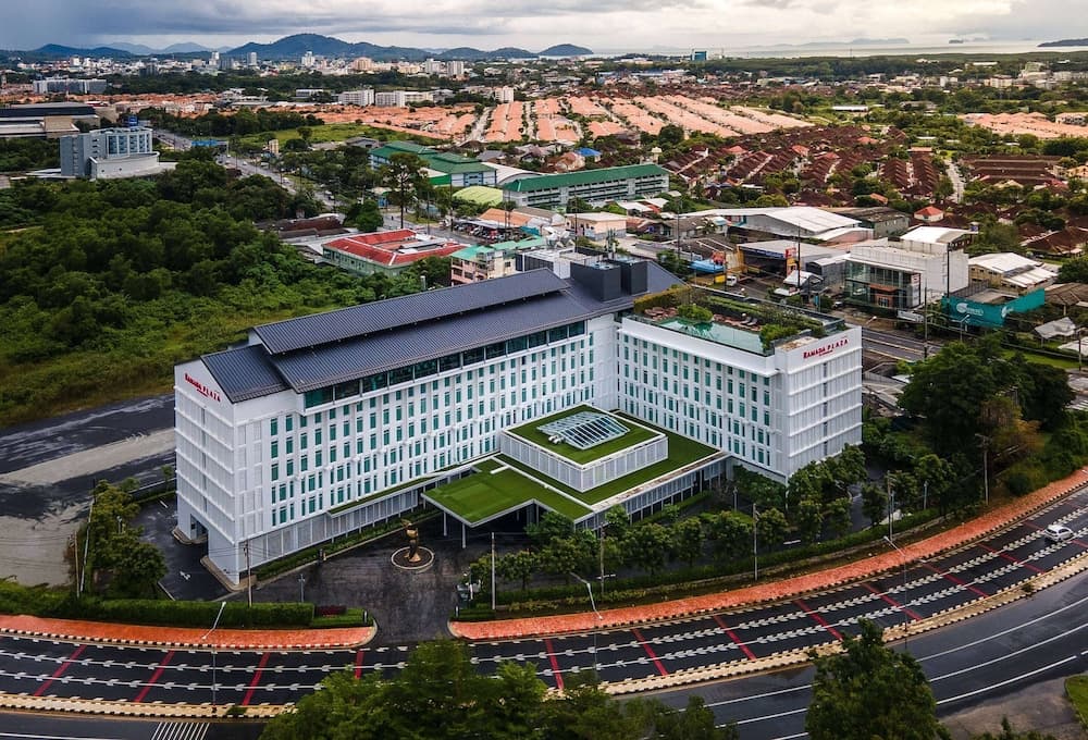 Ramada Plaza by Wyndham Chao Fah