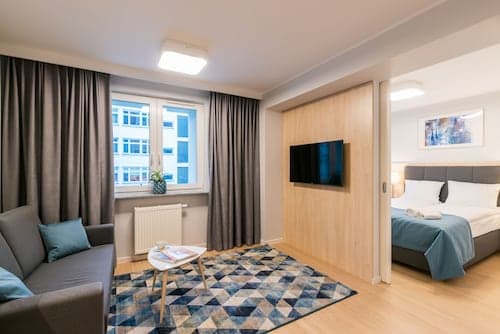 Q17 Apartments