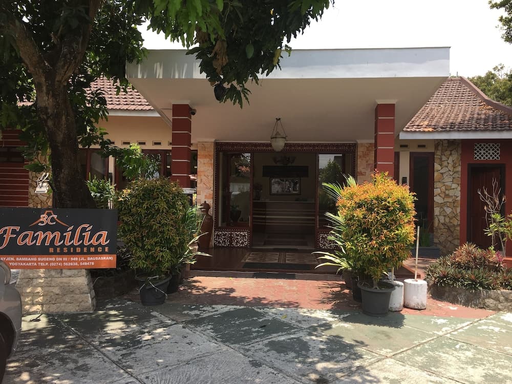 3C Familia Residence