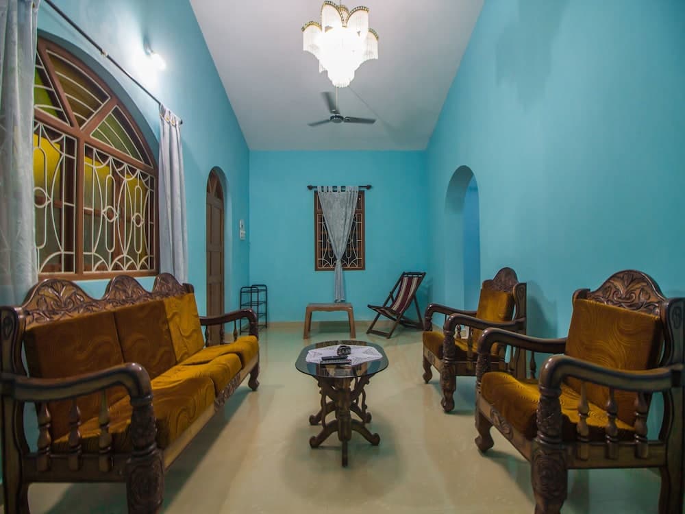 OYO 17410 Home 2BHK Goan Villa Calangute Beach