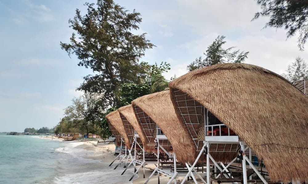 Madu Tiga Beach & Resort