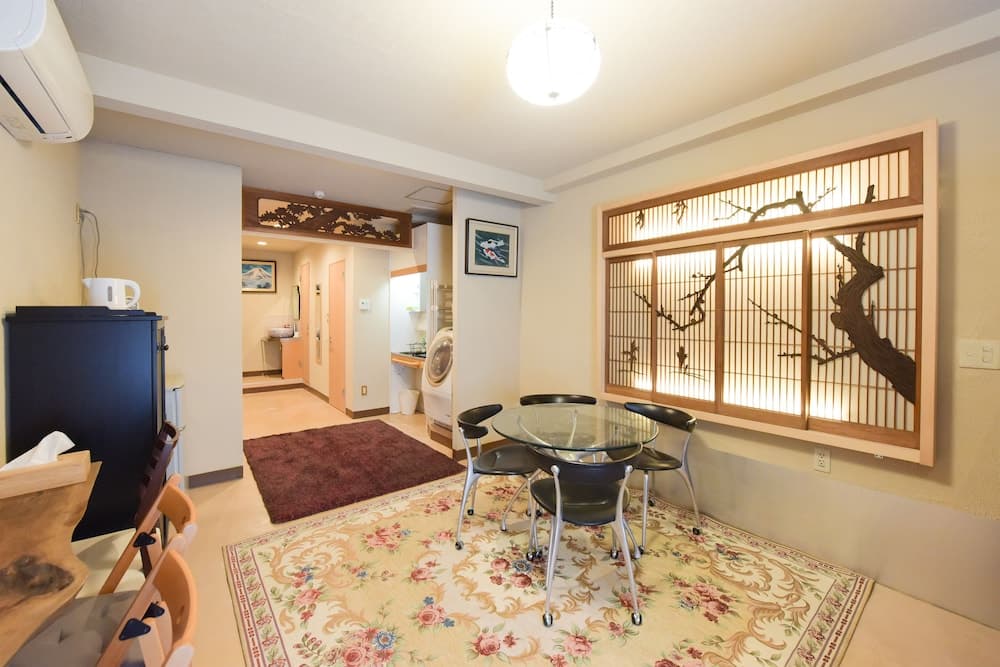 Yoyogi House