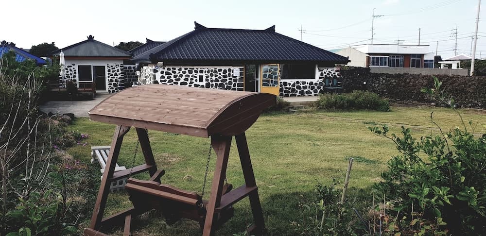 Konaklama yerinin ön cephesi