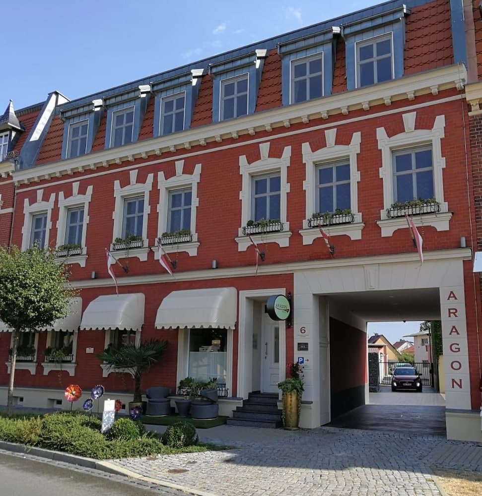 Konaklama yerinin ön cephesi