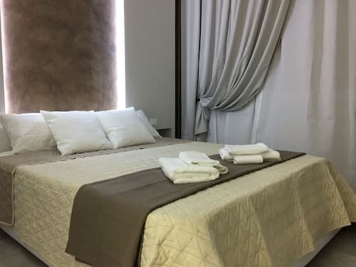 Turin Central Rooms
