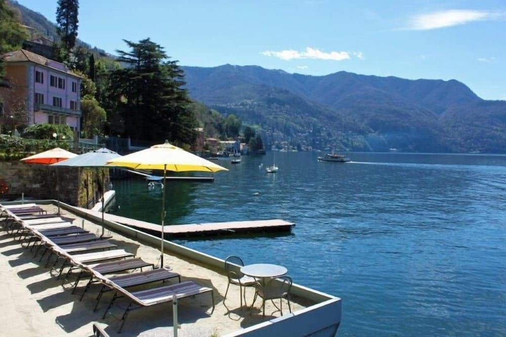Lake Como Beach Resort and Villas