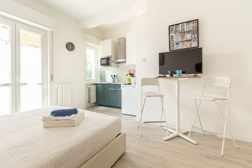 Alessia's Flat- Milano M3 Corvetto