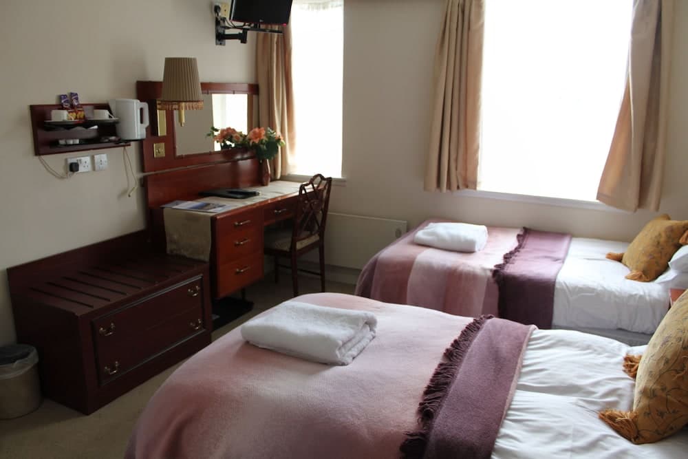Alyth Hotel