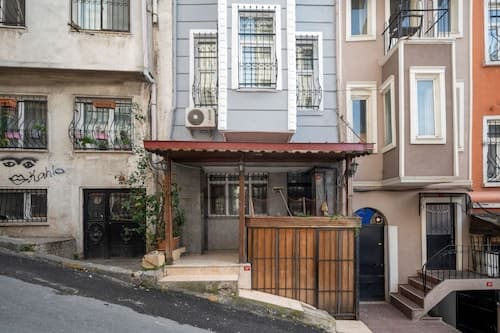 Taksim Suite II