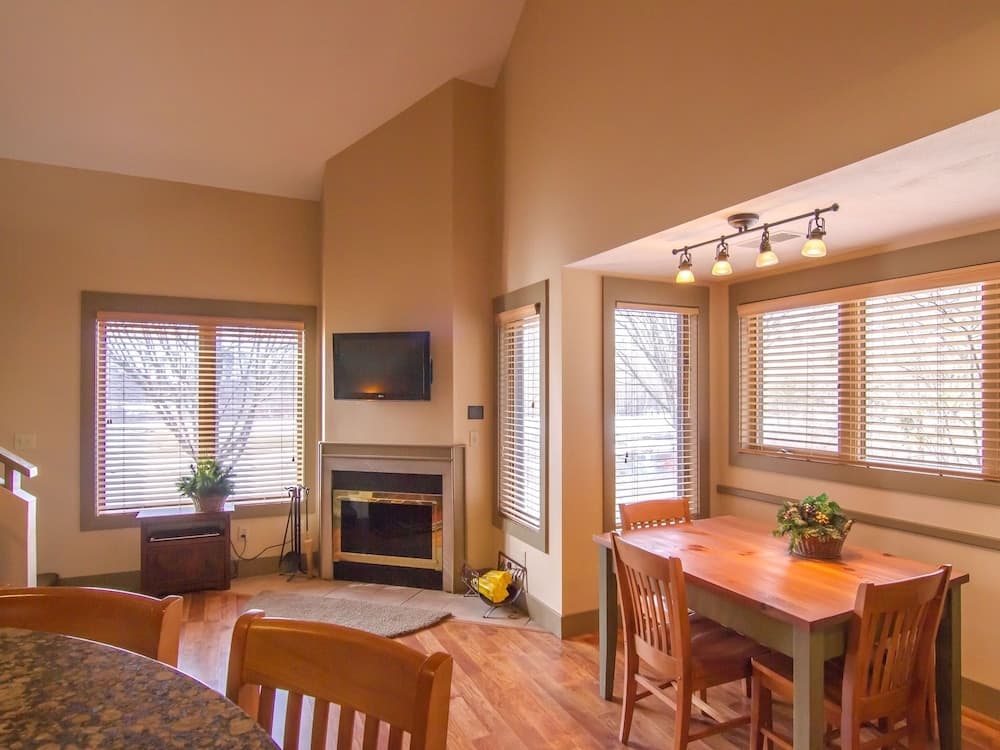 Spacious 2 Bed At Crystal Mountain Resort 2 Bedroom Condo by RedAwning