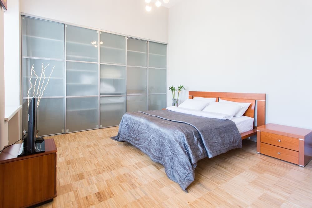 hth24 Apartment on Angliyskaya Naberezhnaya 20-54