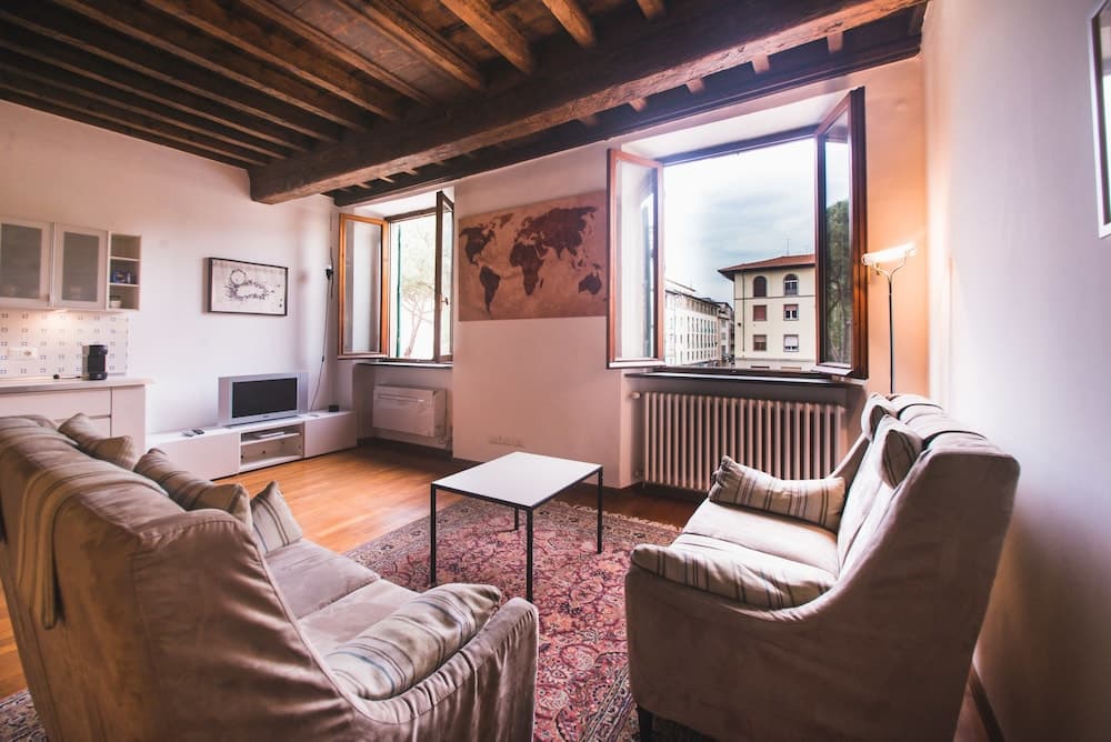 Well-Kept Apartment Short Walk to The Duomo