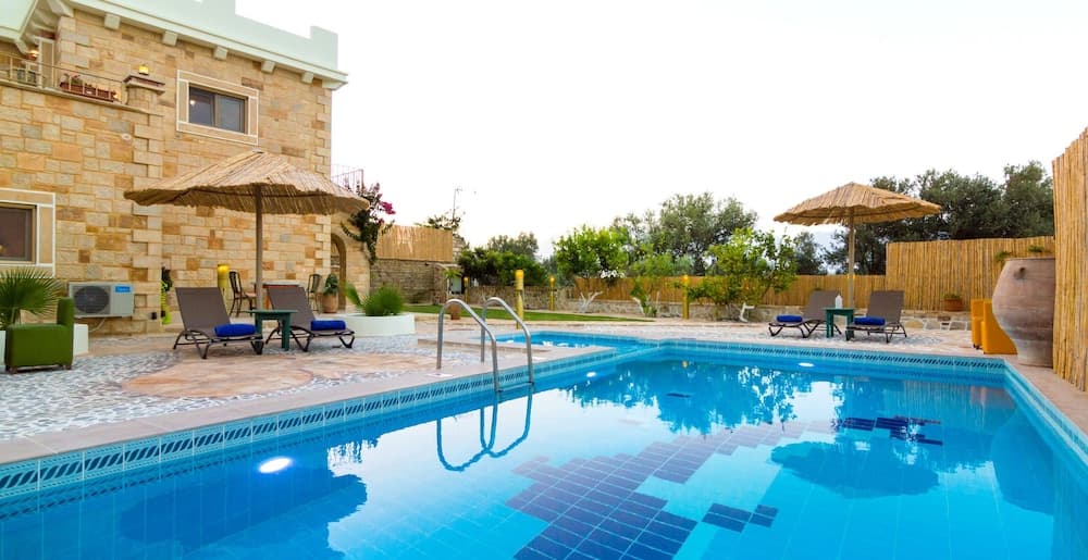 Nikolas Villas Kamilari