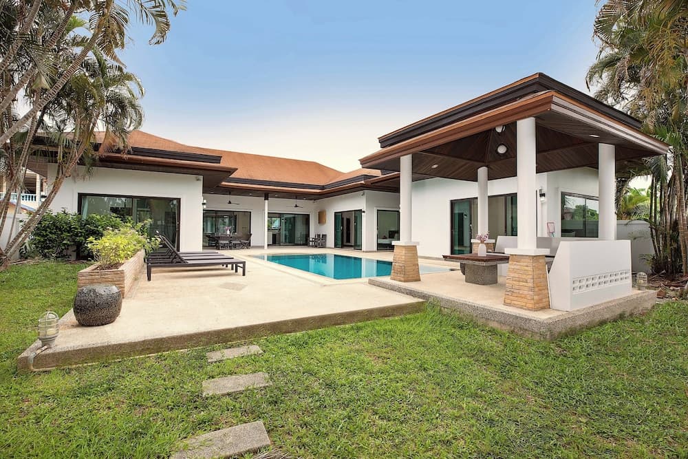 Boutique 3BR Pool Villa White Cove Rawai