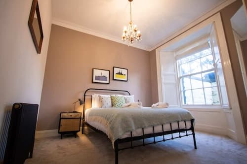 Beautifully Modernised New Town Home