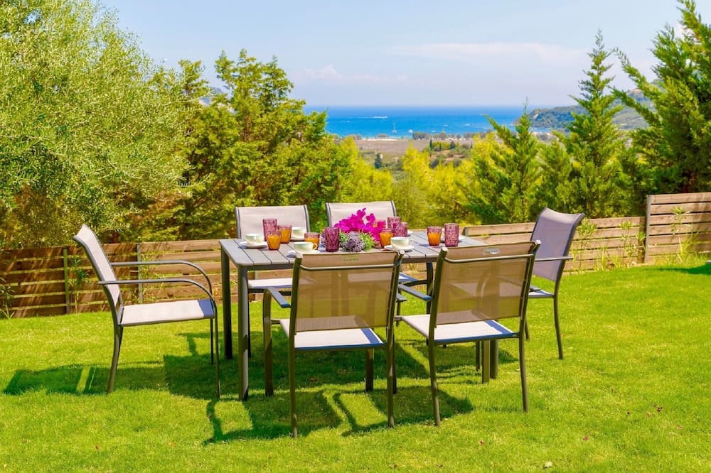 Açık havada yemek servisi