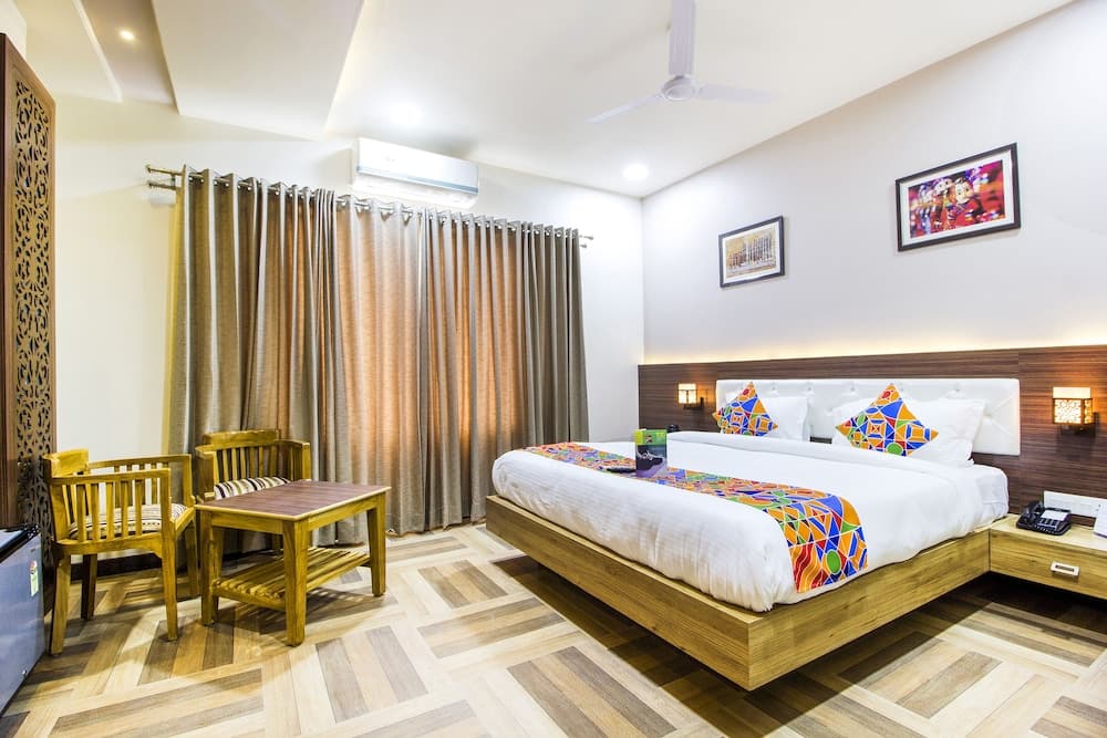 FabHotel The Royal CM Plaza