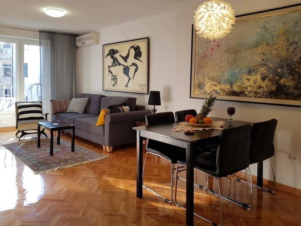 Apartment Art Galery