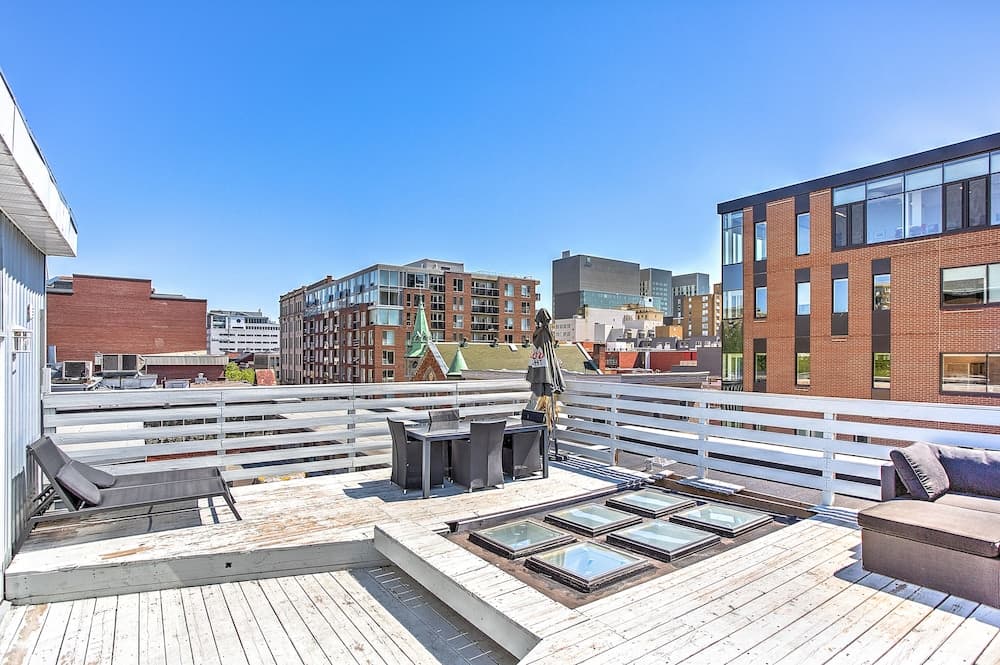 Destination Stays - LOFT HOUSE Quartier des Spectacles