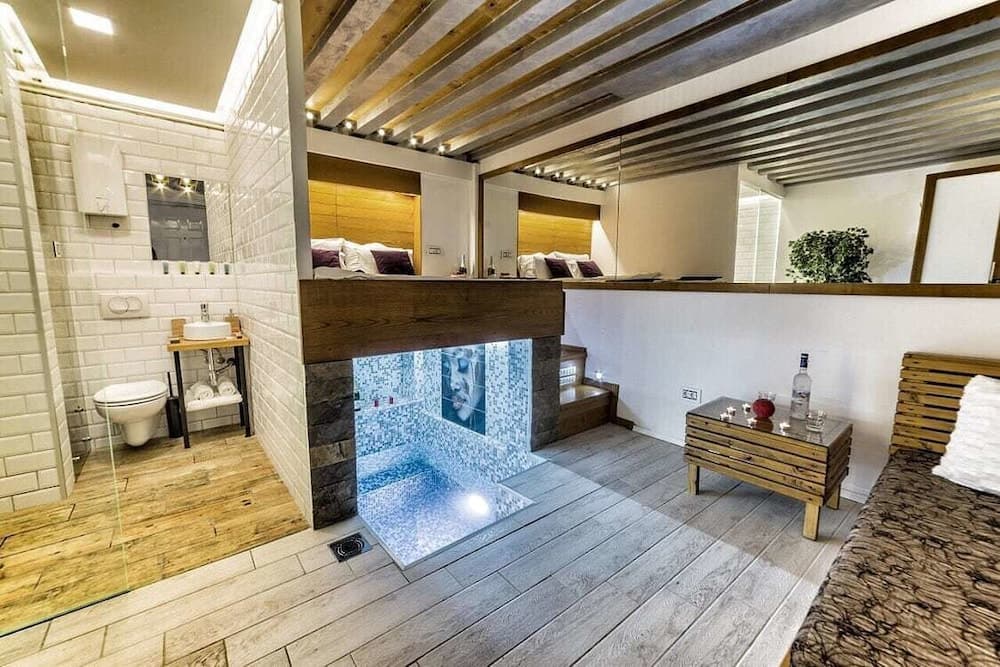 Royal Gold Apartments