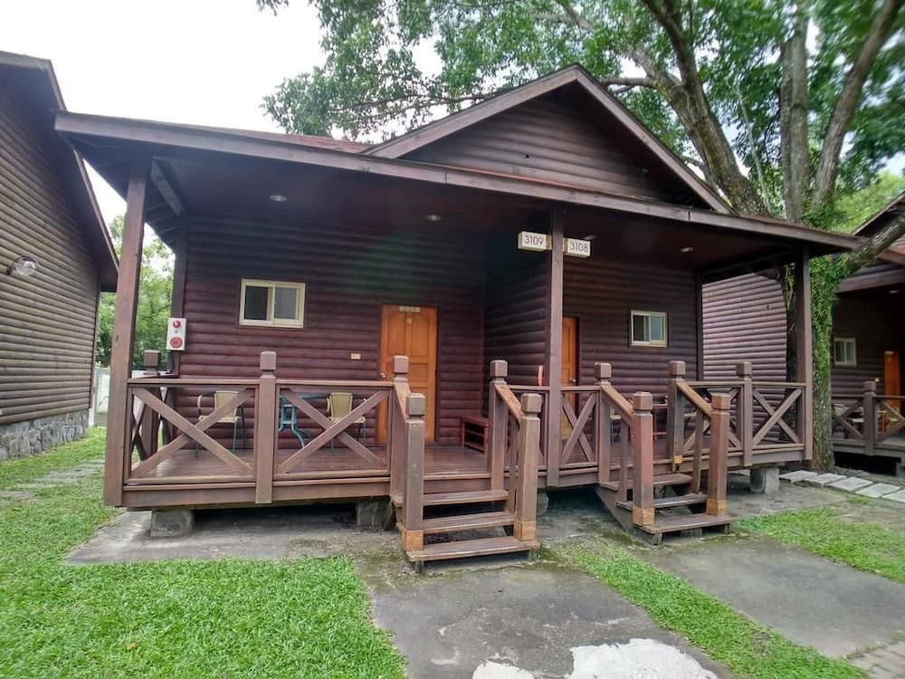 Fangchen Hot Spring Resort