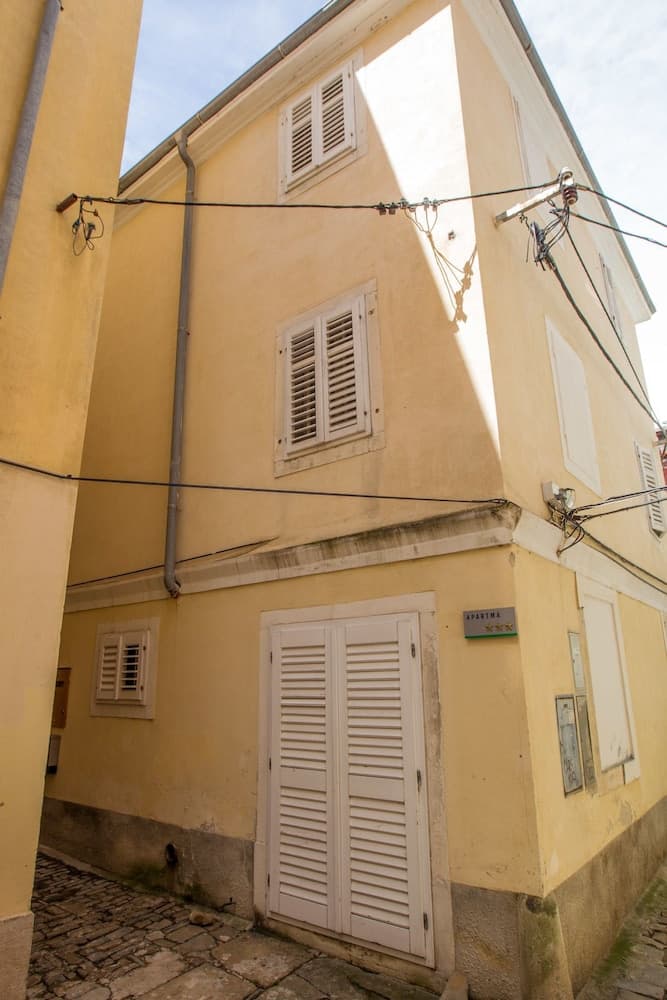 Konaklama yerinin ön cephesi