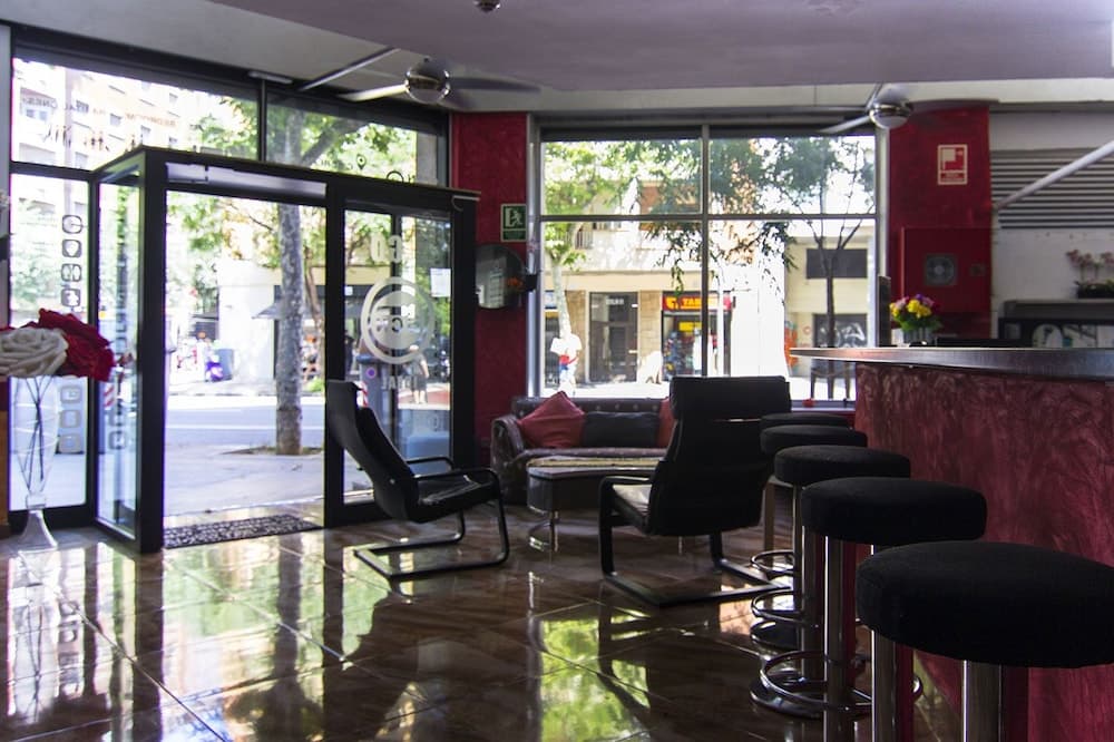 Go BCN Hi Sants - Hostel