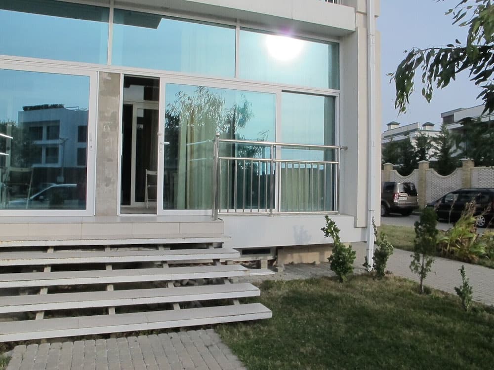 Konaklama yerinin ön cephesi