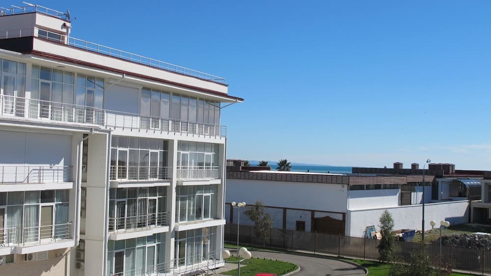 Apartment on Bulvar Nadezhd Apt. 306