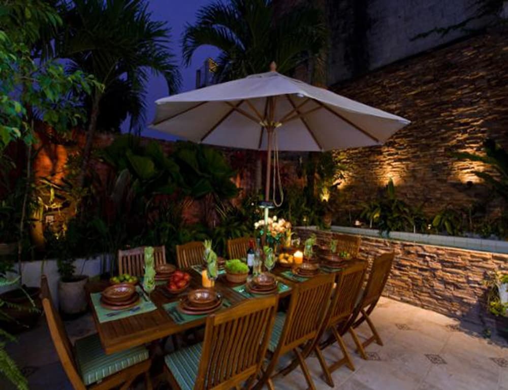 Casa Romance Escondido