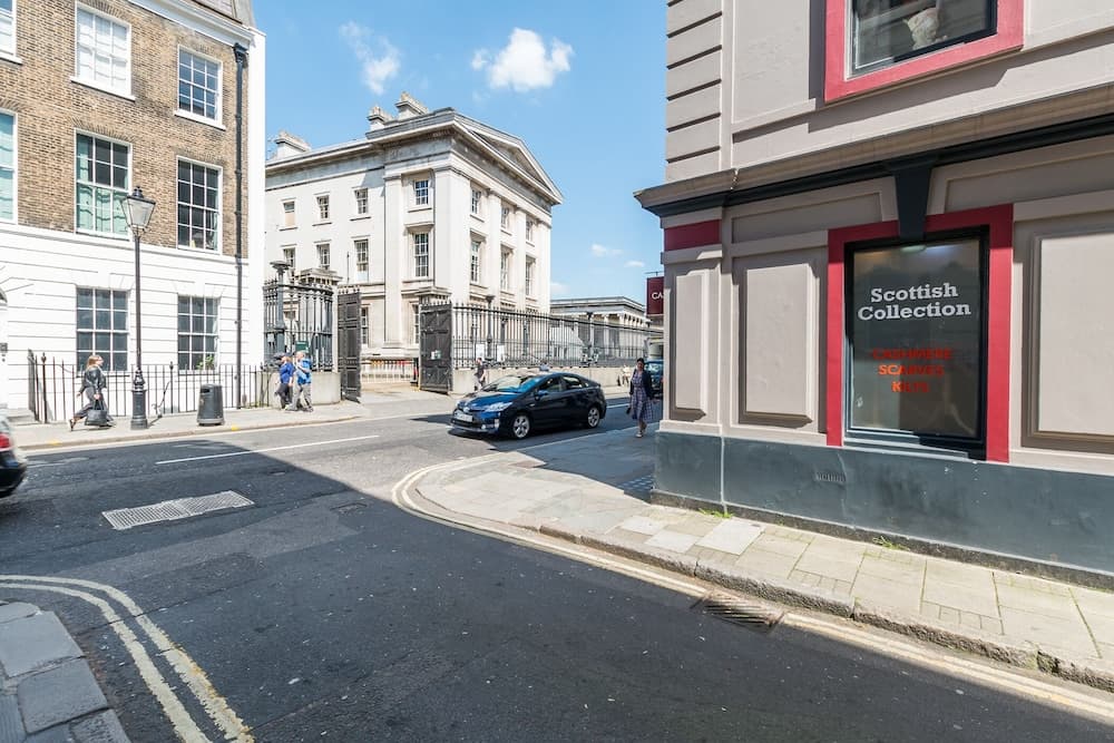 Konaklama yerinin ön cephesi