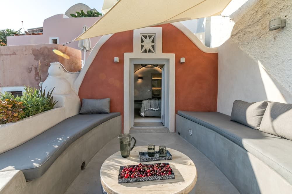 Marble Sun Villa by Caldera Houses