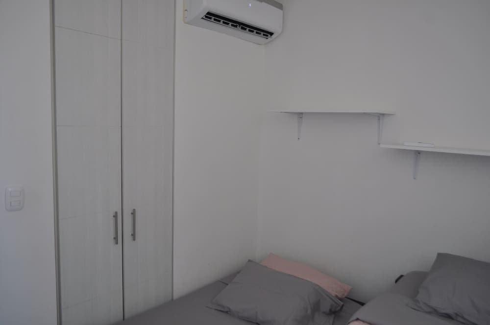 Sea View Apartment with Swimming Pool & Hot Tubs