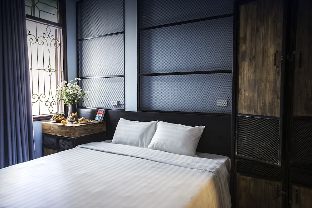 The Chi Novel Hostel