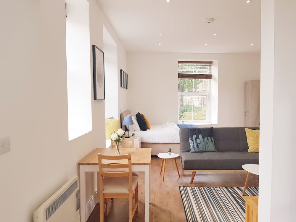BlueOne Serviced Apartments-Sandon House
