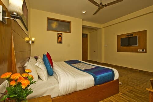 New Harmony Inn